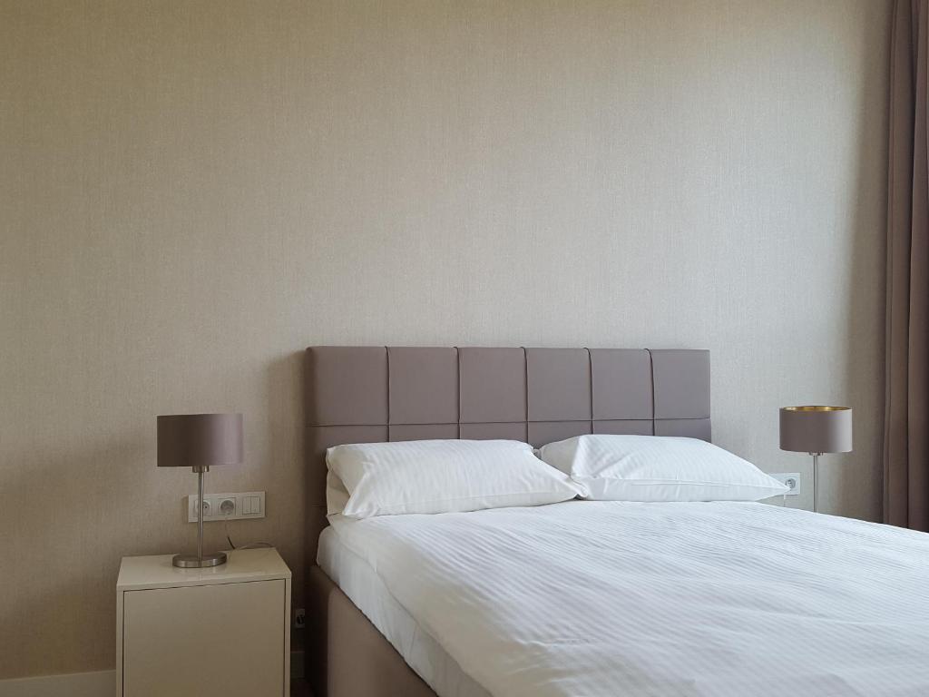 Chopin Apartments - City - One-Bedroom Apartment