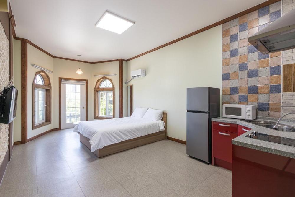 Santa Beach Pension - 