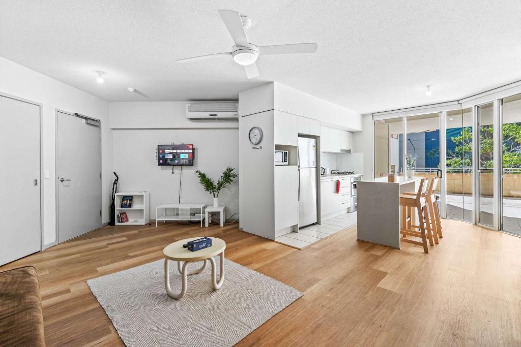 Dapur atau dapur kecil di CASSA KG - 1B1B Modern Apartment Close to QUT & City