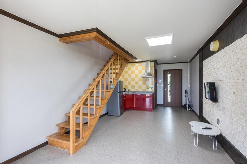 Santa Beach Pension - 