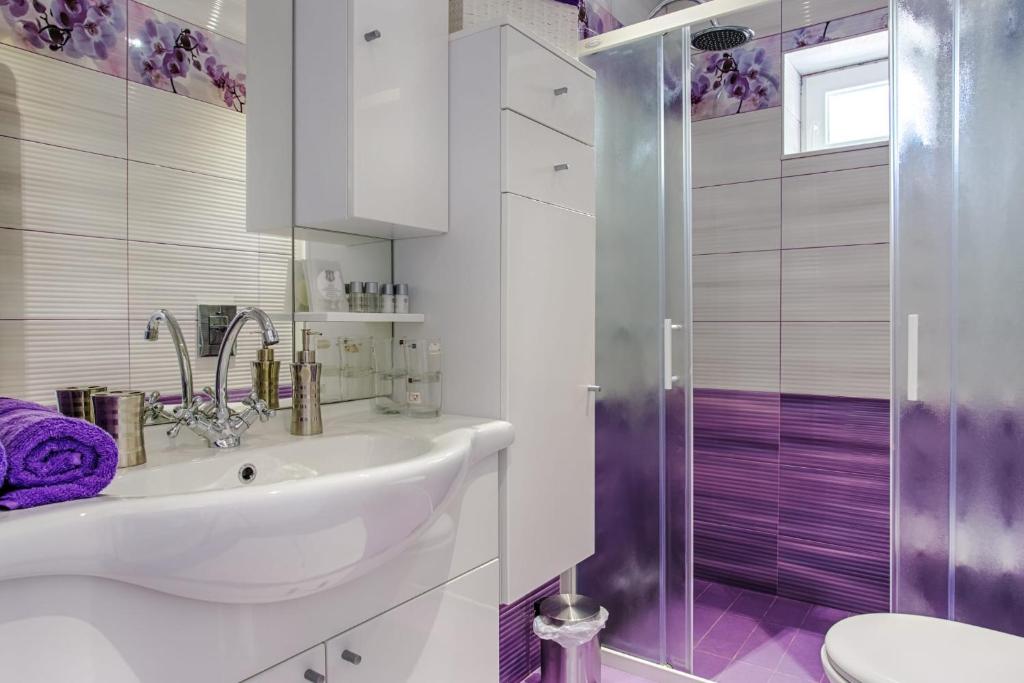 Un baño de Apartment Villa Ivo - Makarska Exklusiv