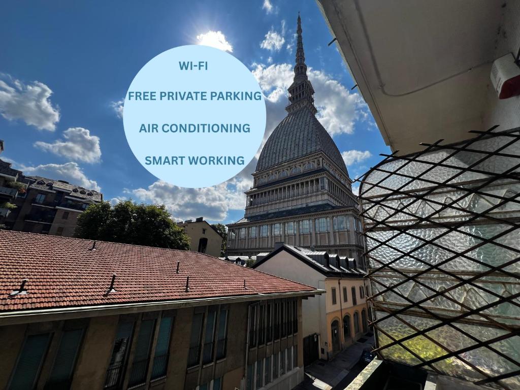 a view of the capitol building from the roof of a building at Mole Antonelliana - Box Auto Gratuito by RD Domus in Turin