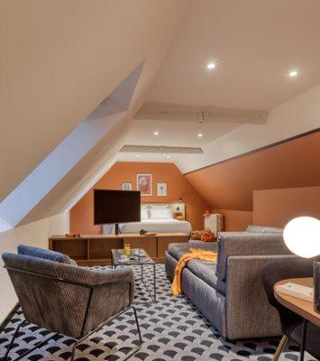 Brit Hotel Les Voyageurs - Suite Familiare