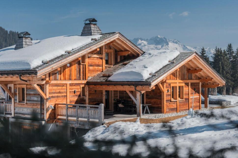 Το Mountain Luxury Chalet With Spa Near Mont Blanc τον χειμώνα