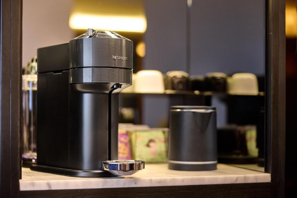 Cardo Brussels, Autograph Collection - Resim 40