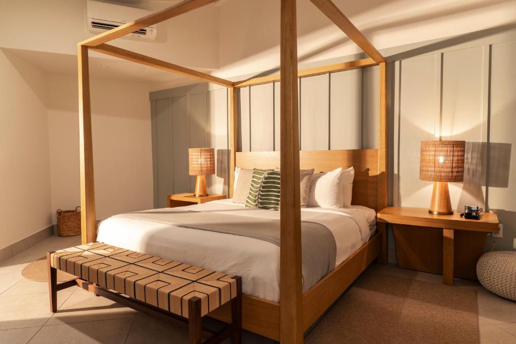 Islander Resort photo