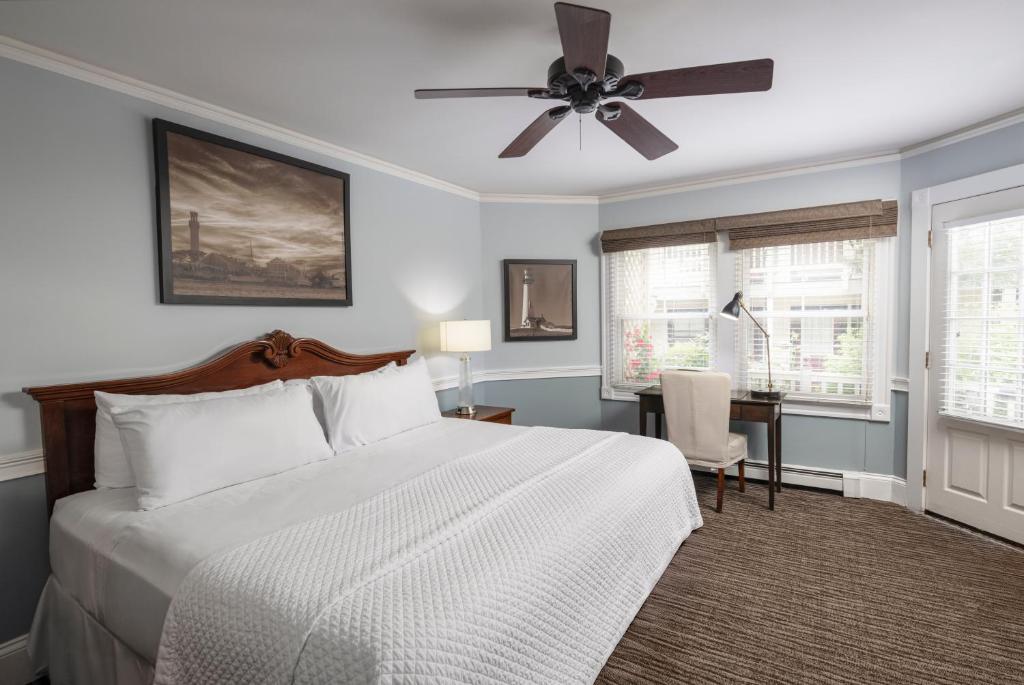 Crowne Pointe Historic Inn Adults Only photo