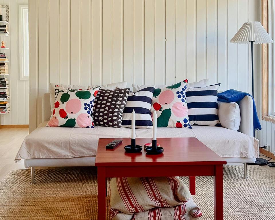 Postel nebo postele na pokoji v ubytování Adventure Explore Island Life In Idyllic Cottage