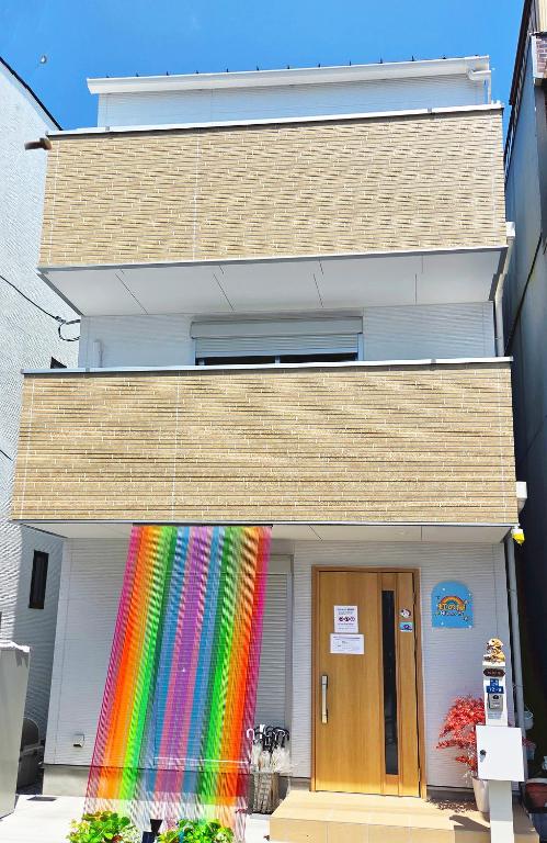 虹の屋 大阪通天閣すぐそば 和風三階建て一軒家 最大16名宿泊可能 地下鉄徒歩2分 2泊以上のみ