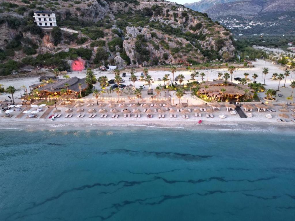 Glamping by Carpe Diem Beach & Resort