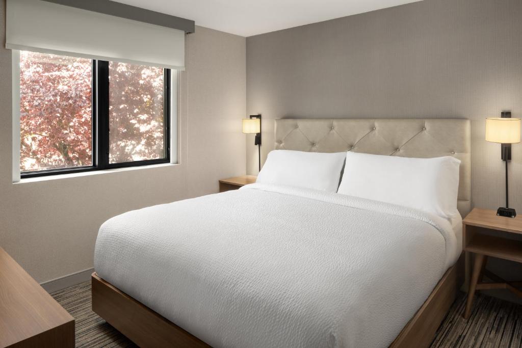 Four Points by Sheraton Downtown Seattle Center - 