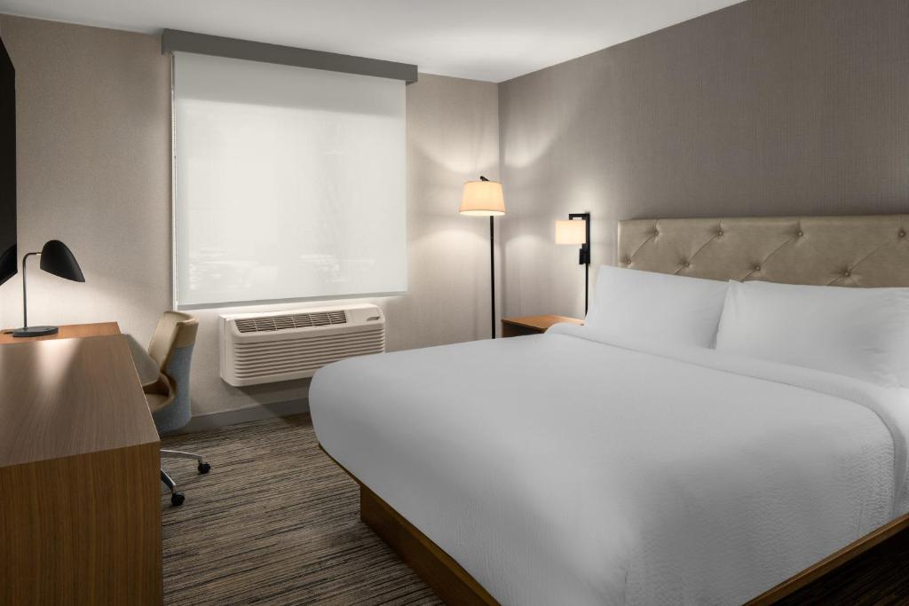 Four Points by Sheraton Downtown Seattle Center - 