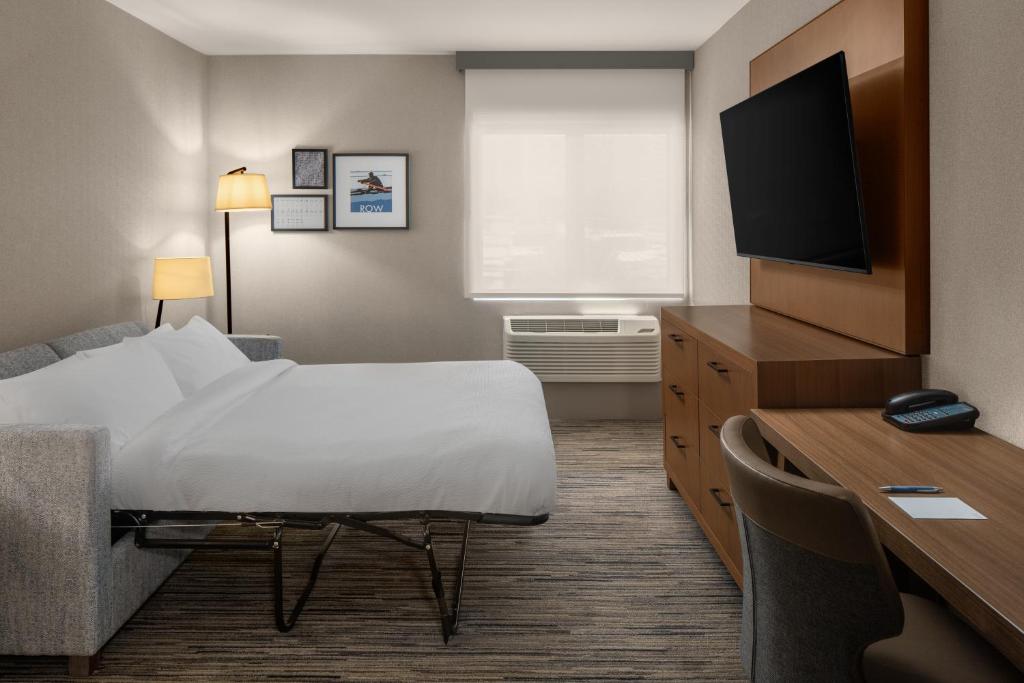 Four Points by Sheraton Downtown Seattle Center - 