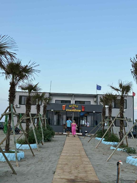 Φωτογραφία από το άλμπουμ του Mango Beach and Hotel σε Fier