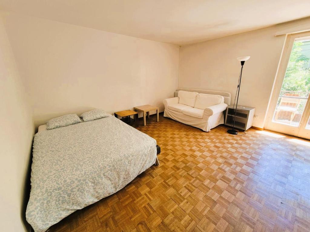 City Center Flats with Balcony Garden View Rigi Self Checkin - Resim 31