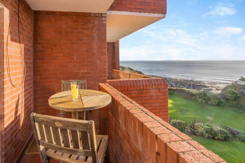 Balkoni atau teres di Fairhaven Apartment