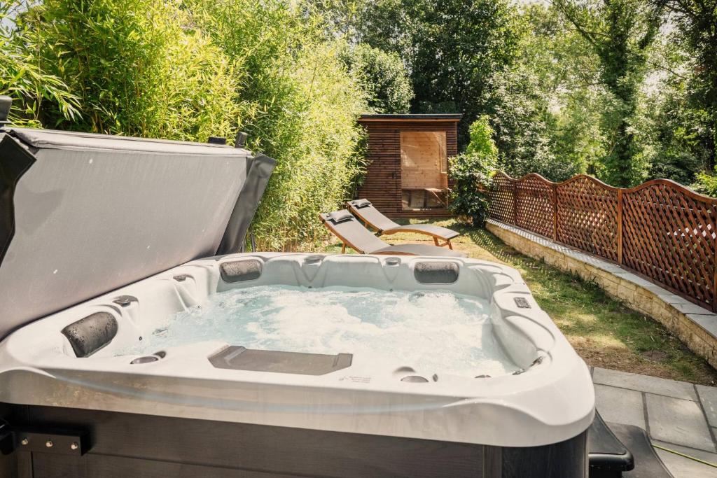 Foto dalla galleria di Blenheim Grove | Lux Spa & Sauna Stay, Woodstock a Woodstock