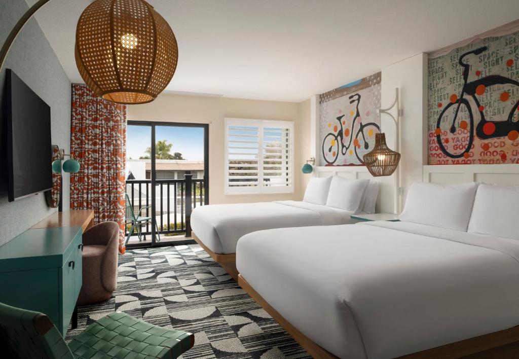 Holiday Inn Express Hotel & Suites Solana Beach-Del Mar by IHG - Suite Queen Con Dos Camas Queen Y Balcón