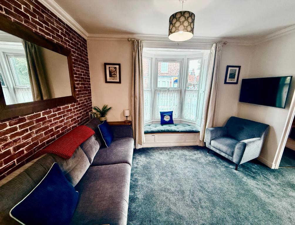 Cosy Victorian Apartment - Central York 4