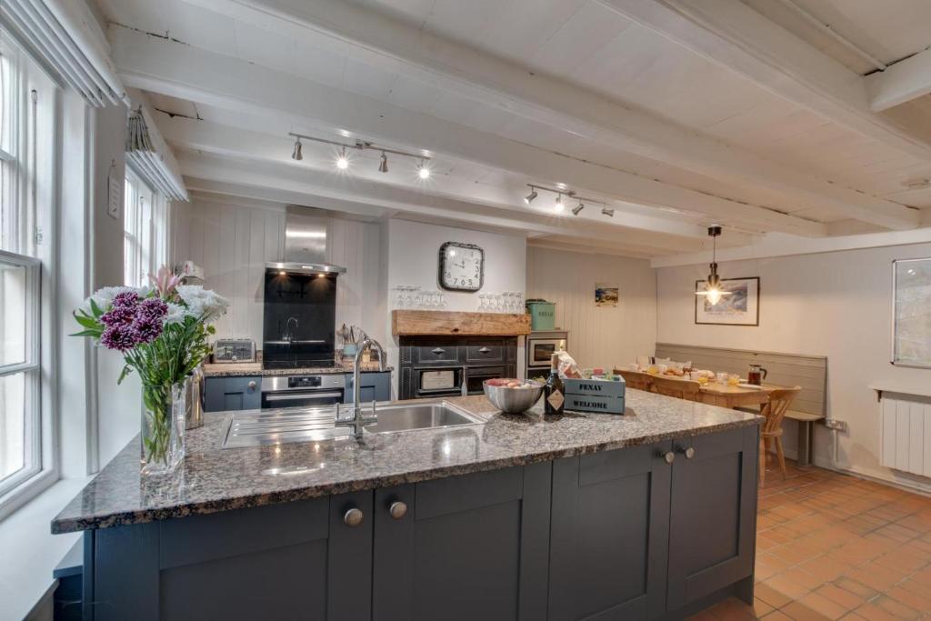 Køkken eller tekøkken på Fenay Cottage