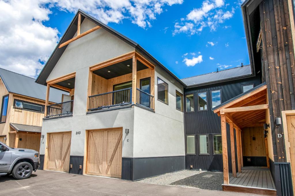 Budova, kde se prázdninový dům nachází