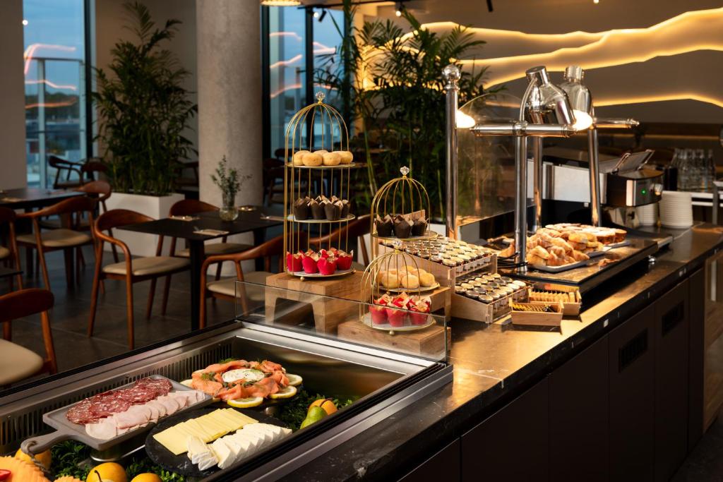 Crowne Plaza Adelaide Mawson Lakes by IHG - Resim 35