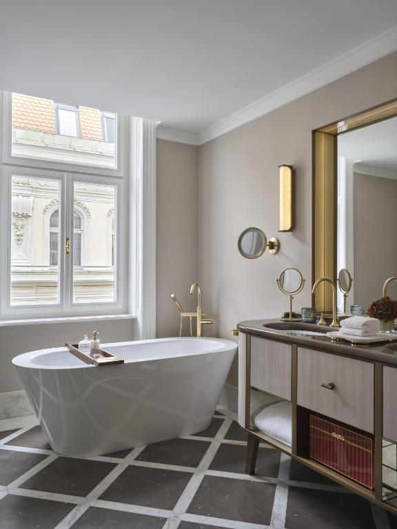 Rosewood Vienna - 13