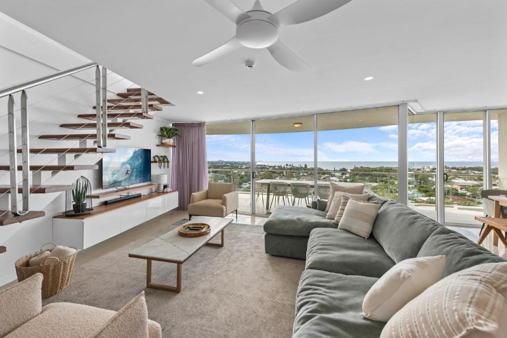 Picture of Beachside Penthouse w Private Rooftop & Oceanviews, Caloundra (prisene ...