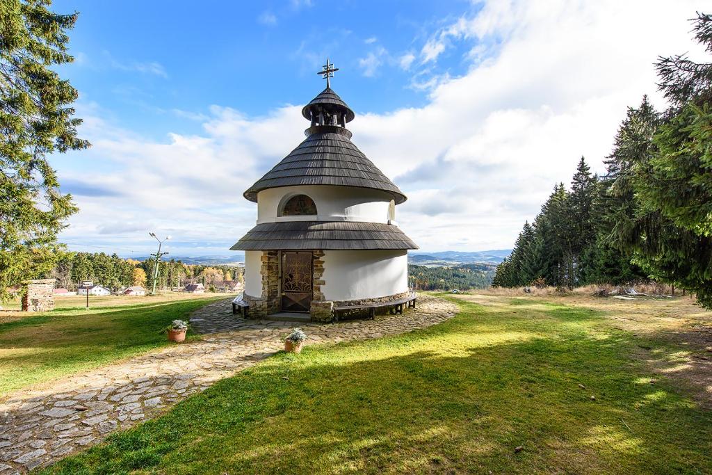 Zdjęcie z galerii obiektu Hotel Krasna Vyhlidka w mieście Stachy