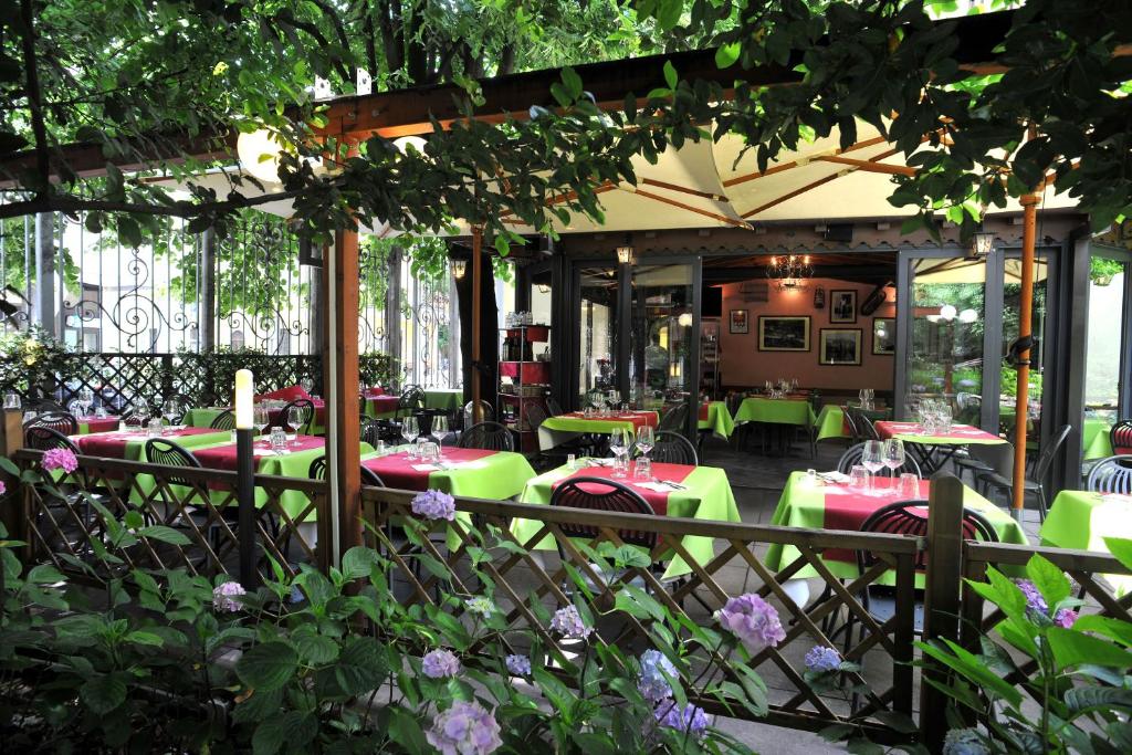 Zahrada ubytování Trattoria Laghee con alloggio