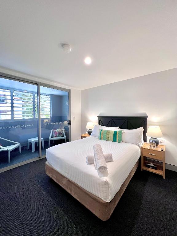 Crown on Darby Newcastle - Resim 18