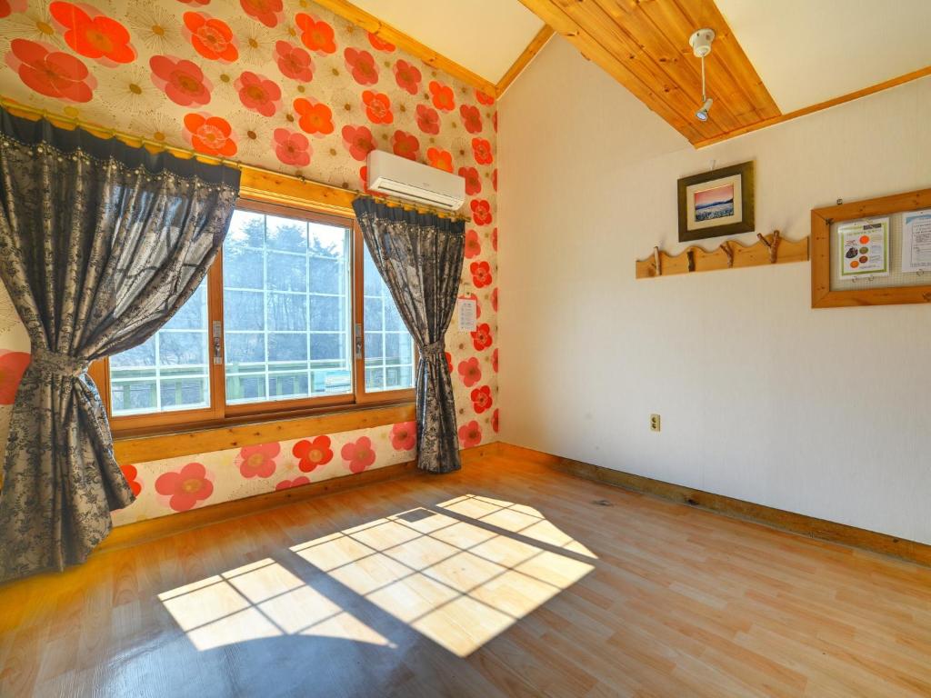 White Cabin - Sala Familiar Dúplex (6 Adultos)