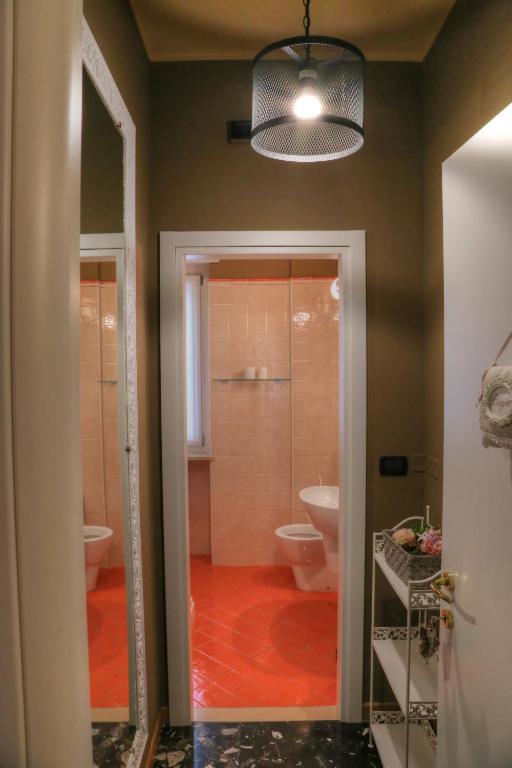 Koupelna v ubytování La Casetta di Lina Rooms and Apartments