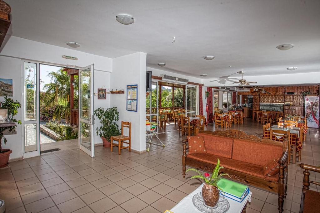 Posezení v ubytování Ammoudi Hotel