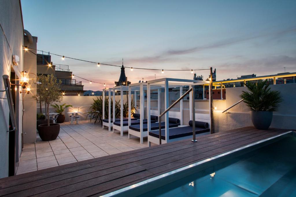 Hotel Midmost by Majestic Hotel Group - Resim 23