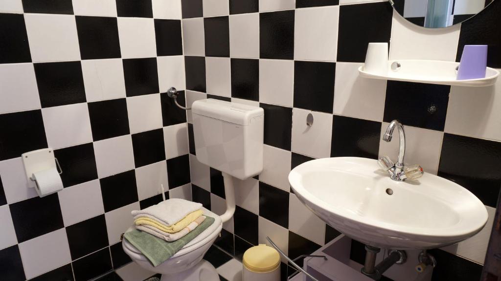 Koupelna v ubytování Guesthouse Garni