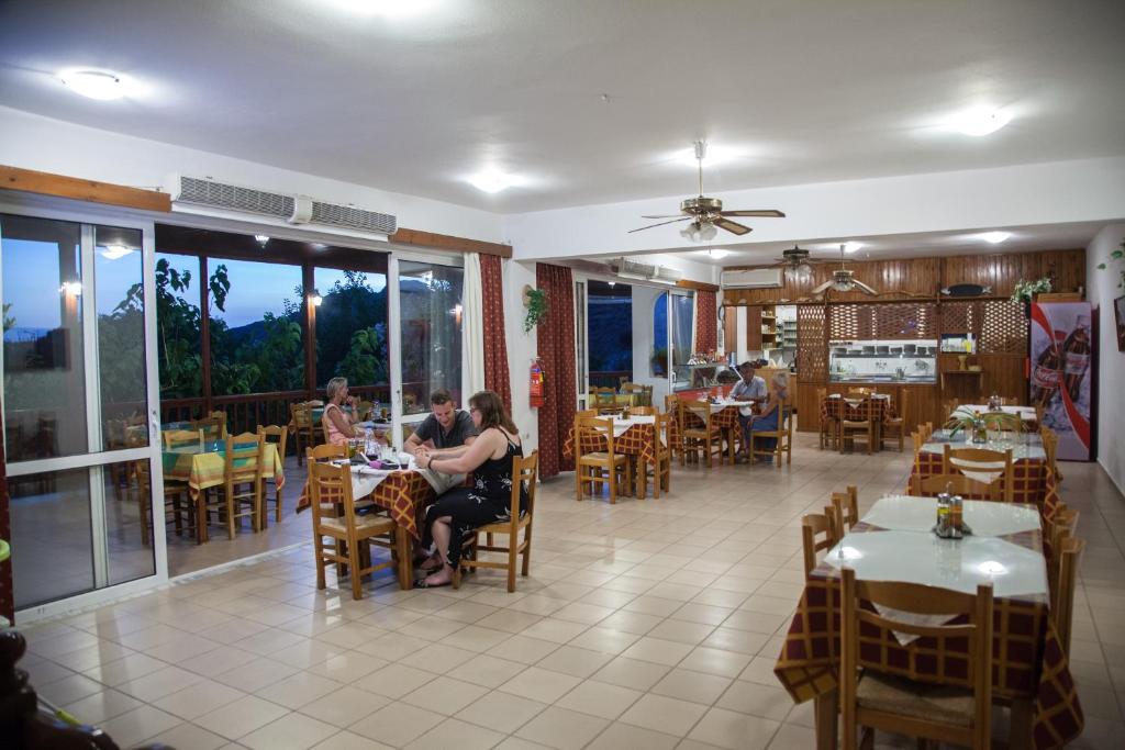 Restaurace v ubytování Ammoudi Hotel