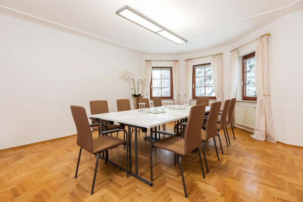 Fotografie z fotogalerie ubytování Hotel zum Taufstein v destinaci Sparhof