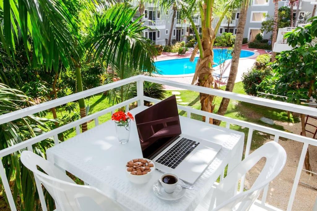 Bassein majutusasutuses CARIBBEAN DREAM - STUDIOS and SUITES - LOS CORALES BEACH või selle lähedal