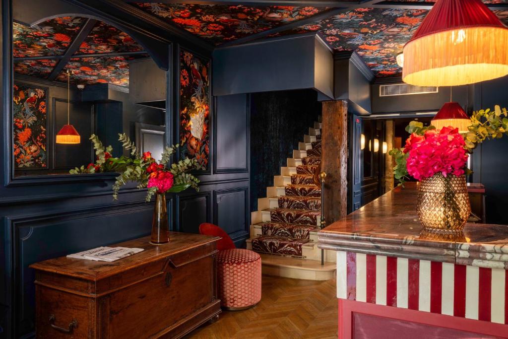 Au Manoir Saint Germain - Resim 9