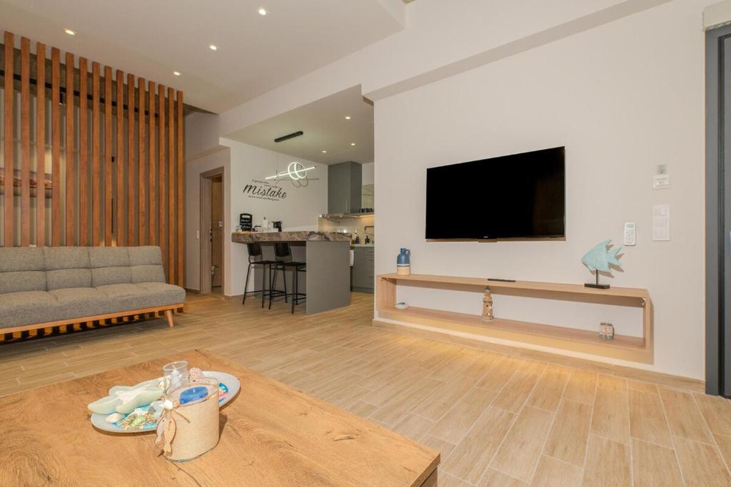 Port of Crete Apartment near Ferry Terminal Piraeus