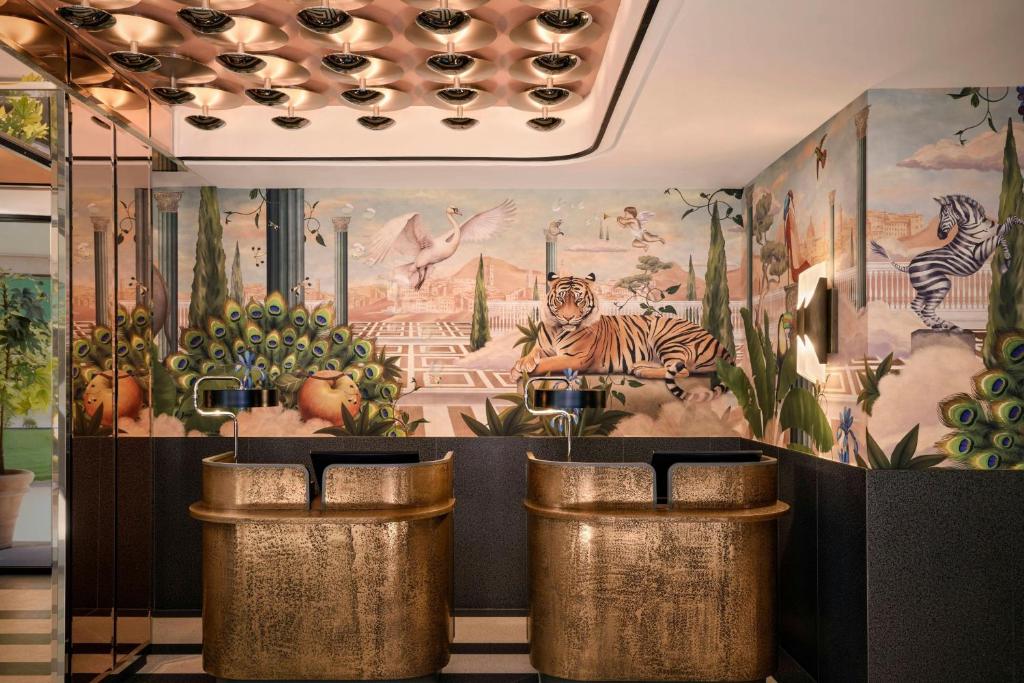 W Florence - Resim 11