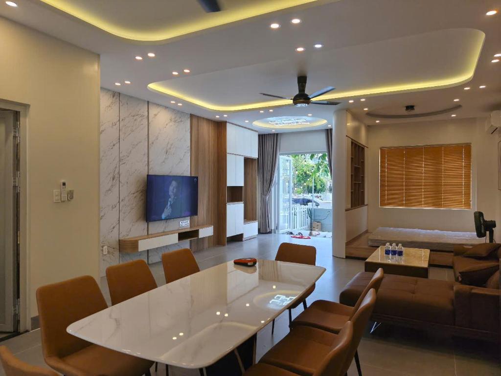 Μια τηλεόραση ή/και κέντρο ψυχαγωγίας στο ATH Villa Nova Phan Thiết