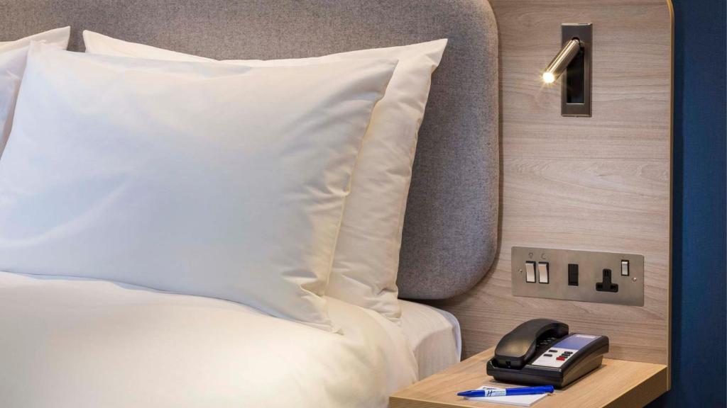 
Standard Room with Free Hot Breakfast
