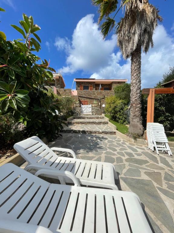 Κήπος έξω από το Casa vacanze Stintino vista mare