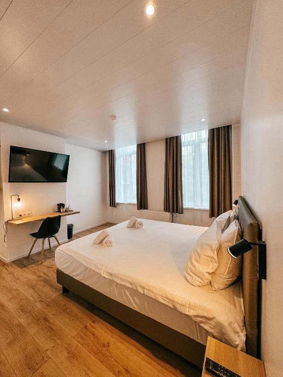 Alpha Hotel - Resim 17