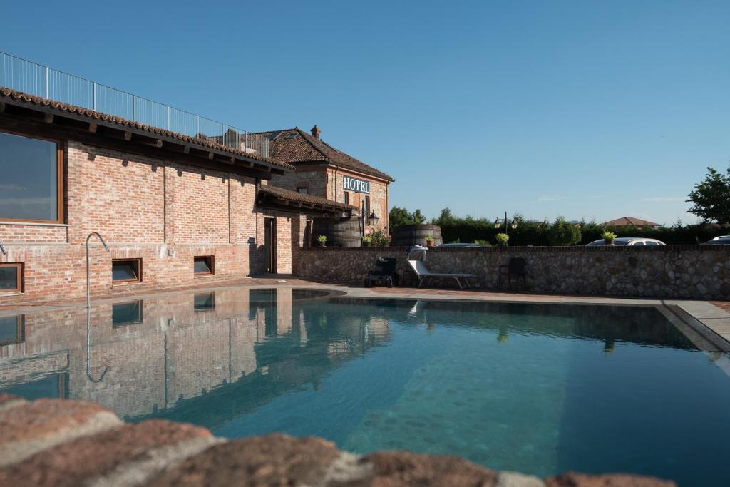Bazén v ubytování Hotel Le Botti nebo v jeho okolí