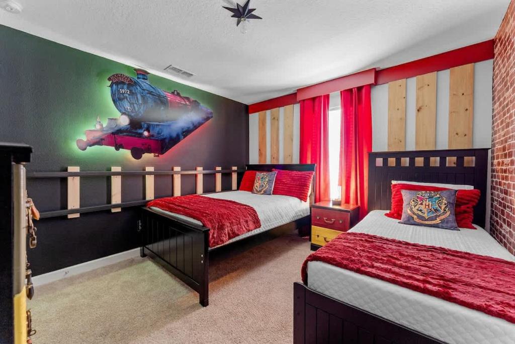 Disney Getaway Private Pool Themed Bedrooms. Book Now SLR498, Kissimmee