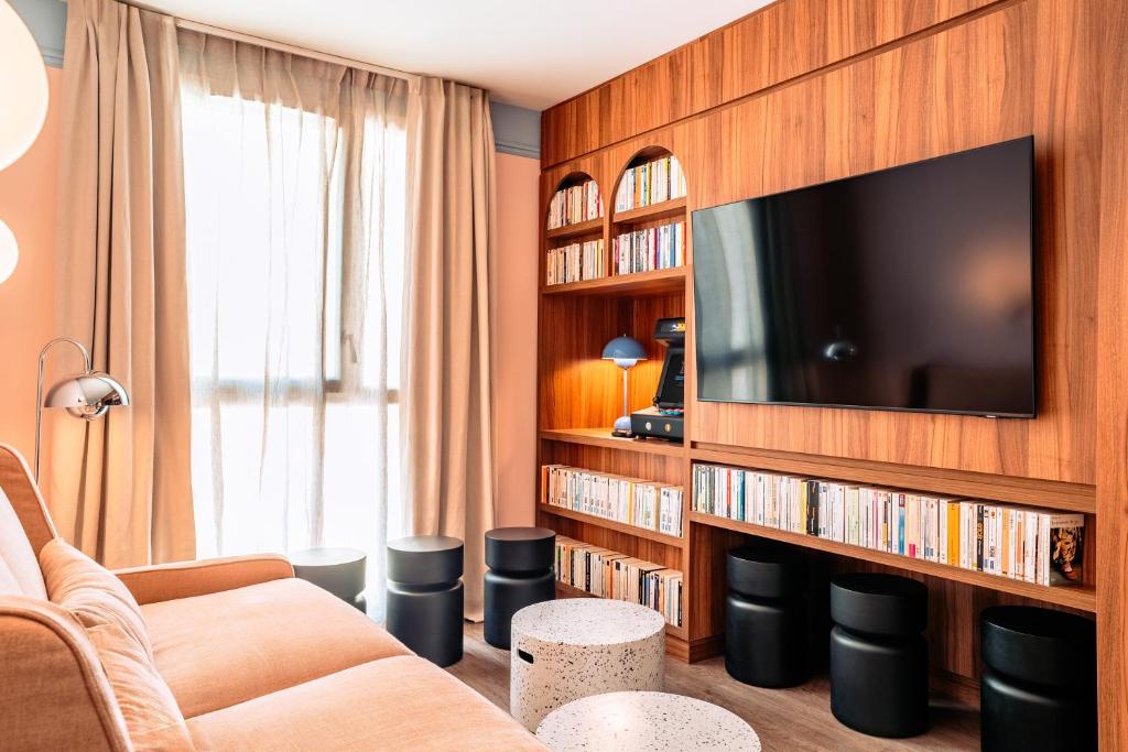 RockyPop Marseille Hôtel - Apartamento Ático (9 Adultos)