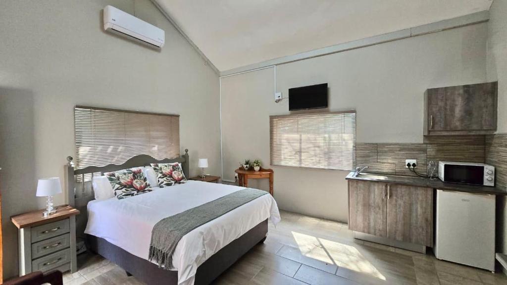 Katil atau katil-katil dalam bilik di The Magalies Nest - Self Catering Accomodation